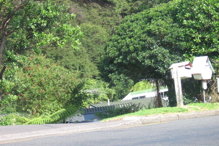 Photo of property in 220 Golf Road, Titirangi, Auckland, 0604