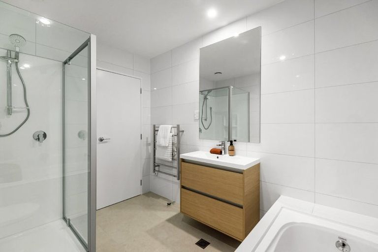 Photo of property in 3 Rautahi Street, Flat Bush, Auckland, 2019