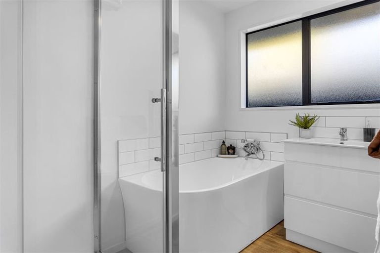 Photo of property in 1/14 Innisfree Place, Northwood, Christchurch, 8051