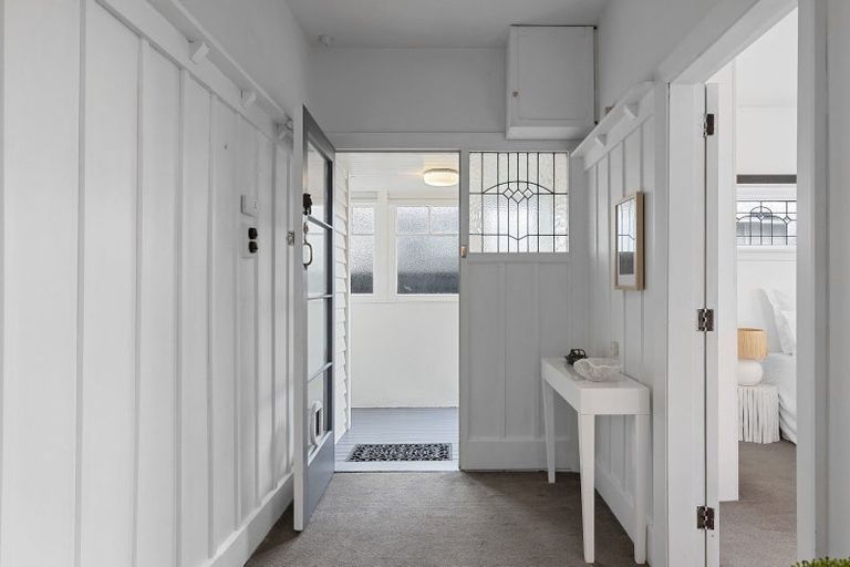 Photo of property in 139 Saint Martins Road, Saint Martins, Christchurch, 8022