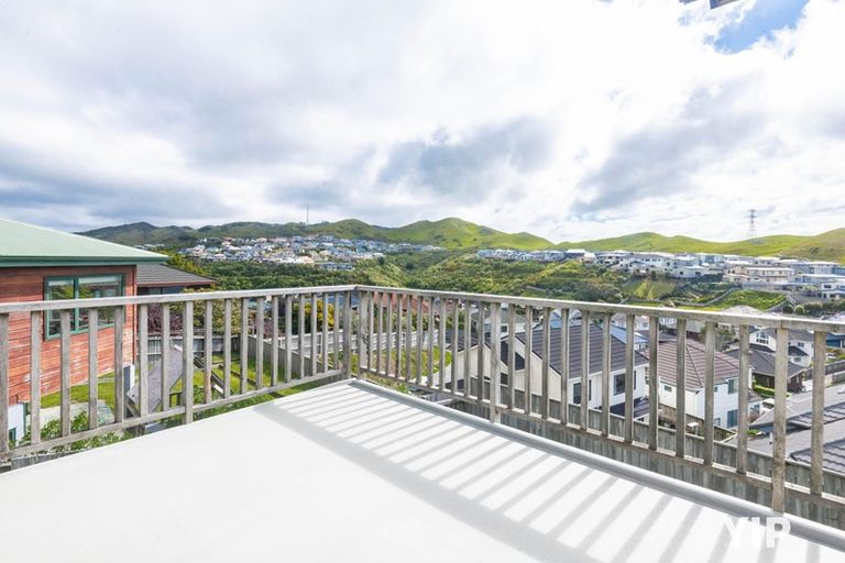 Photo of property in 5 Nether Green Crescent, Johnsonville, Wellington, 6037
