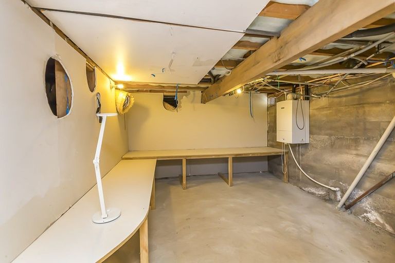 Photo of property in 61 Falkirk Avenue, Seatoun, Wellington, 6022