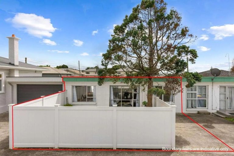 Photo of property in 2/9 Vine Street, Mangere East, Auckland, 2024