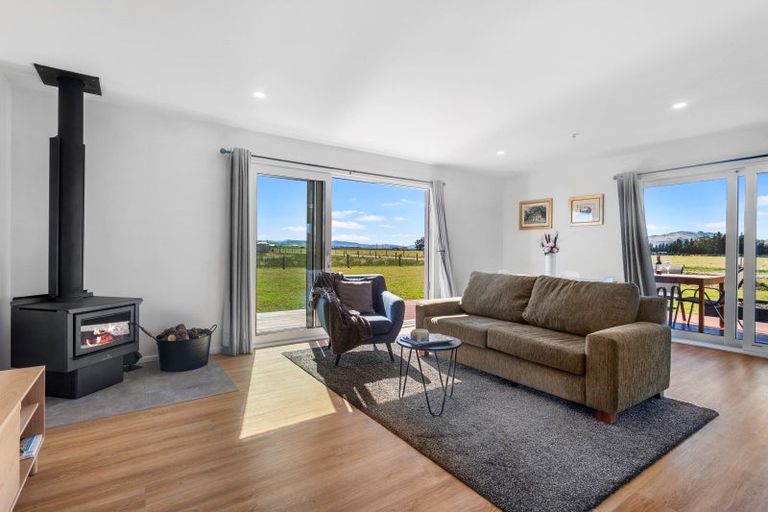 Photo of property in 86 Racecourse Road, Amberley, 7482