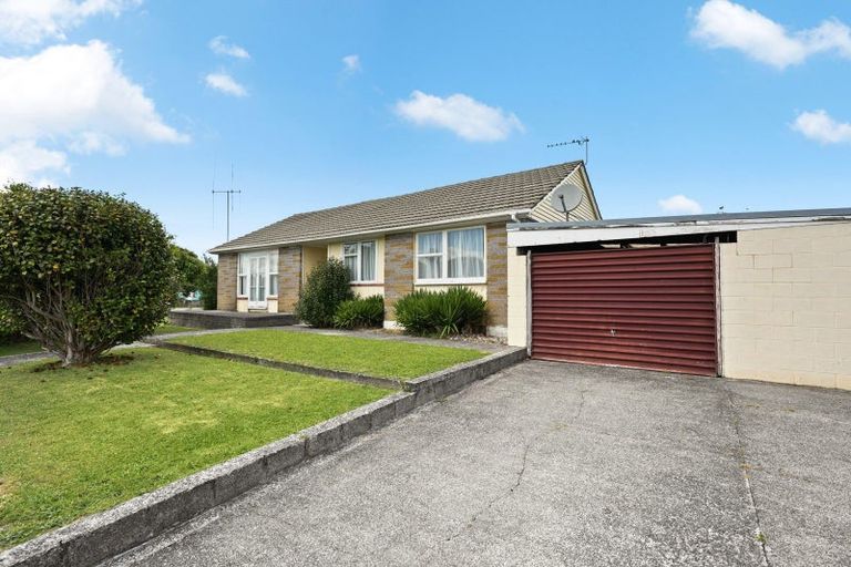 Photo of property in 32 Croall Crescent, St Andrews, Hamilton, 3200