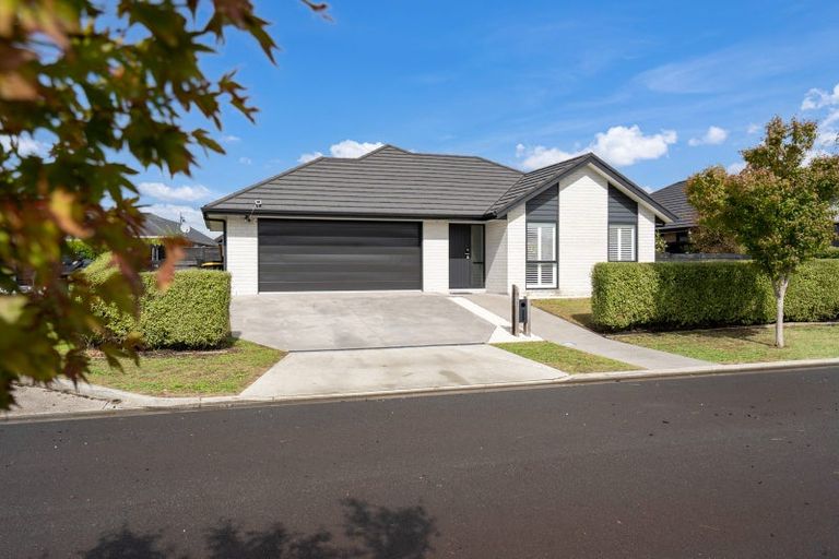 Photo of property in 24 Ruru Street, Cambridge, 3434
