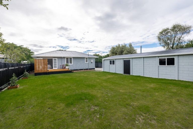 Photo of property in 15 Peters Avenue, Cloverlea, Palmerston North, 4412