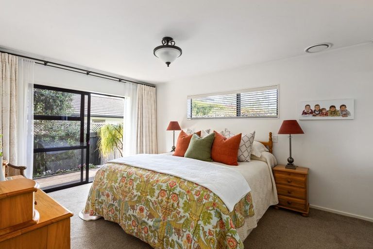 Photo of property in 23 Glucina Avenue, West Harbour, Auckland, 0618