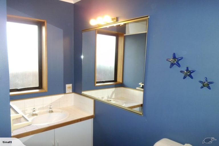 Photo of property in 3 Pahiatua Street, Hokowhitu, Palmerston North, 4410