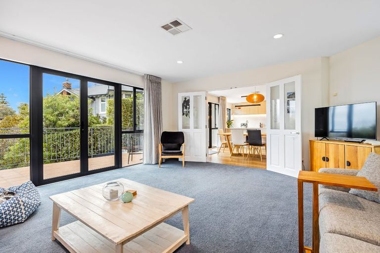 Photo of property in 8 Lady Polson Lane, Cashmere, Christchurch, 8022