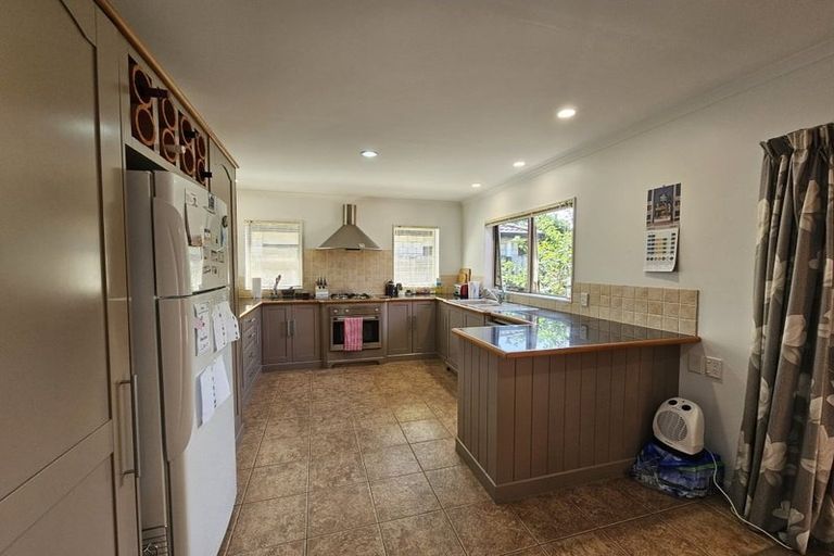 Photo of property in 15 Oreti Crescent, Papamoa Beach, Papamoa, 3118