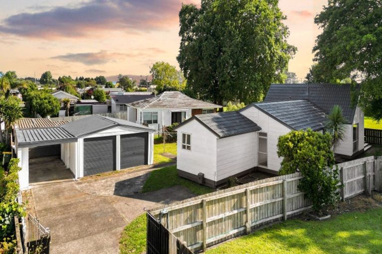 Photo of property in 19 Morrow Avenue, St Andrews, Hamilton, 3200