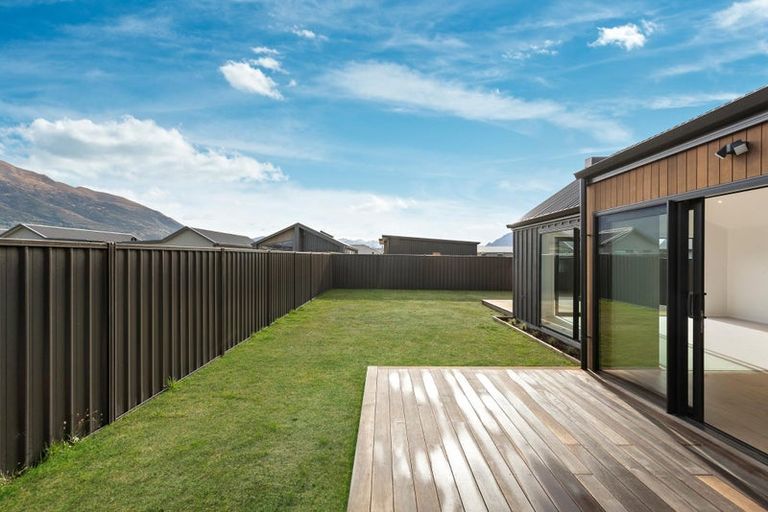 Photo of property in 70 Longview Drive, Lake Hawea, 9382