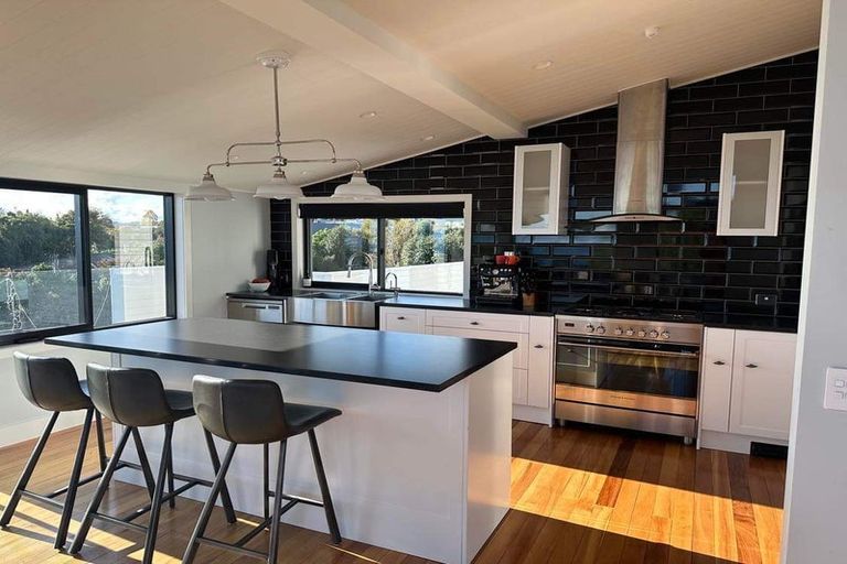 Photo of property in 14 Hinerau Grove, Waipahihi, Taupo, 3330