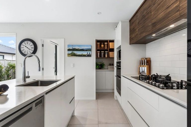 Photo of property in 72 Te Napi Drive, Takanini, 2112