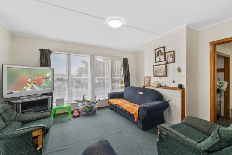 Photo of property in 6-8 Waihemo Street, Waitangirua, Porirua, 5024
