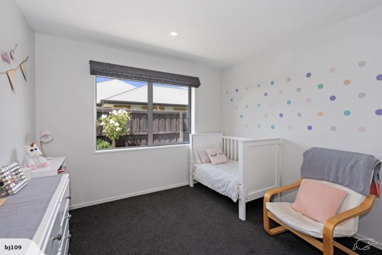 Photo of property in 32 Royston Common, West Melton, 7618