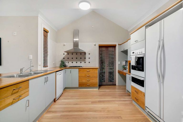 Photo of property in 17 Elsie Drive, Waiuku, 2123