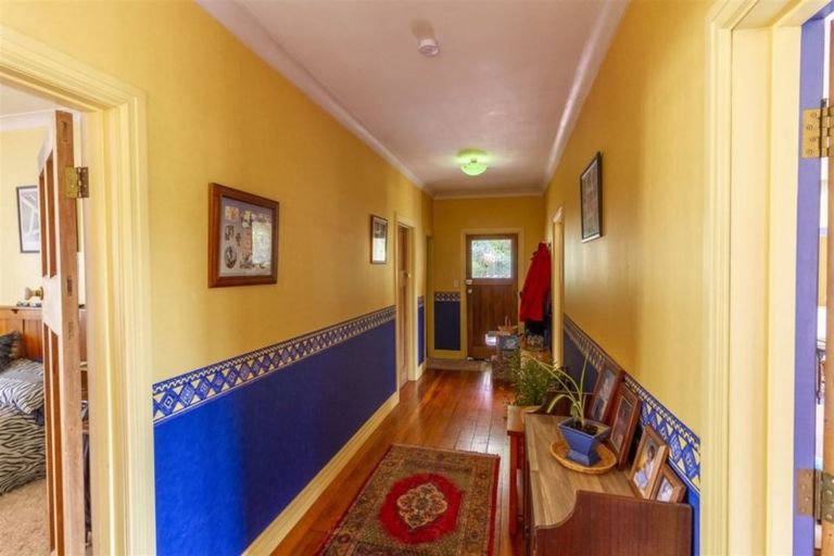 Photo of property in 124 Shakespeare Road, Bluff Hill, Napier, 4110