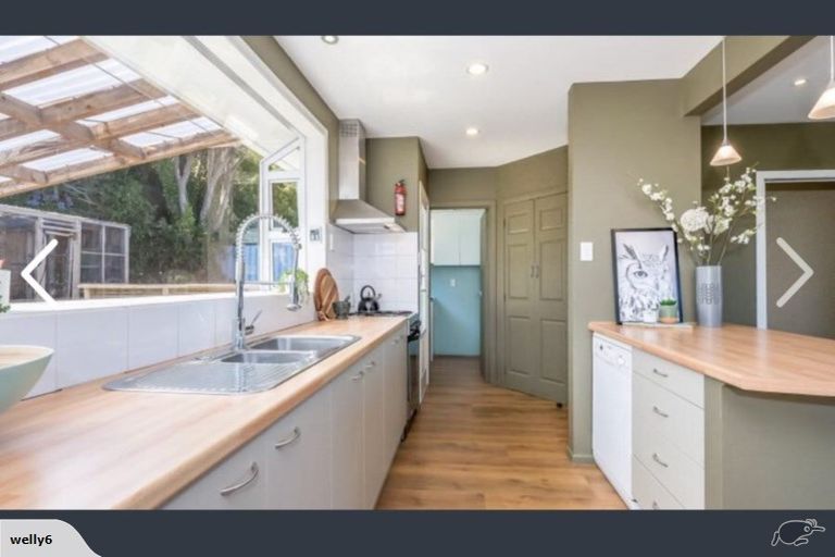 Photo of property in 9 Laburnum Grove, Maungaraki, Lower Hutt, 5010