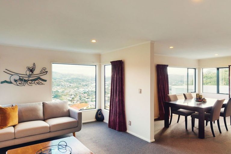 Photo of property in 13 Chastudon Place, Tawa, Wellington, 5028