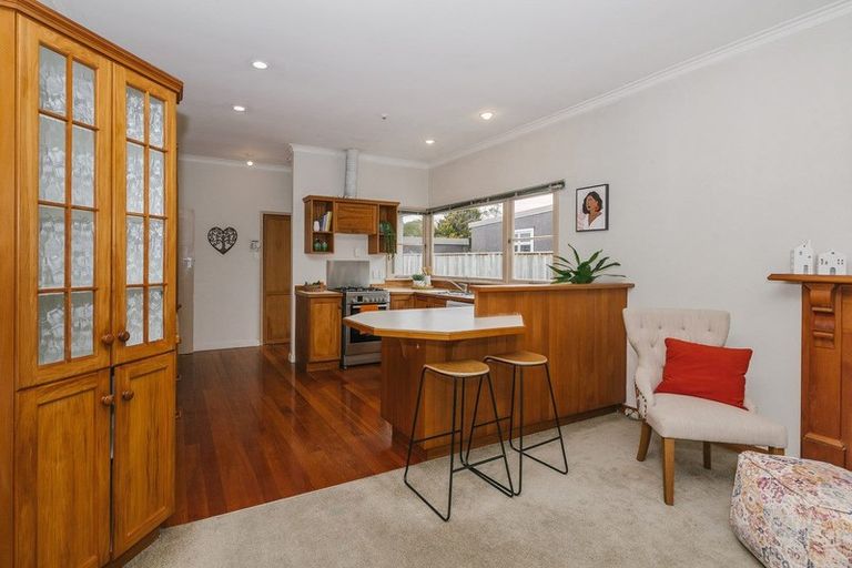 Photo of property in 14 Trent Avenue, Hokowhitu, Palmerston North, 4410