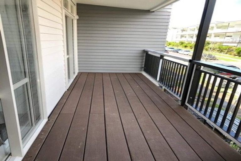 Photo of property in 4/44 Carlos Drive, Flat Bush, Auckland, 2016