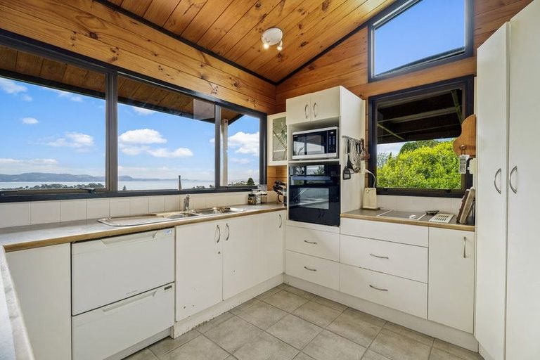 Photo of property in 222 Whangaparaoa Road, Red Beach, 0932