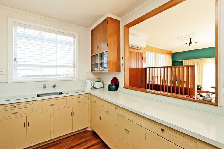 Photo of property in 10 North Terrace, Westshore, Napier, 4110
