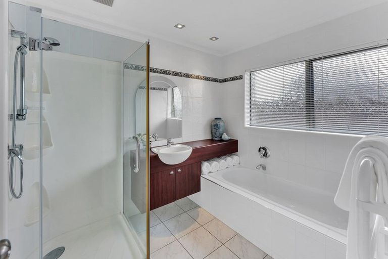 Photo of property in 24 Olena Avenue, Sunnyhills, Auckland, 2010