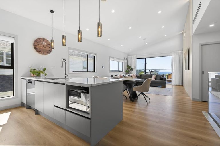 Photo of property in 62 Matangi View Drive, Orewa, 0931