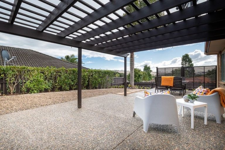 Photo of property in 32 Rush Creek Drive, Westgate, Auckland, 0614