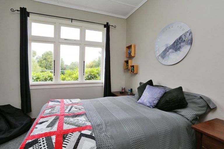 Photo of property in 43 Home Street, Winton, 9720