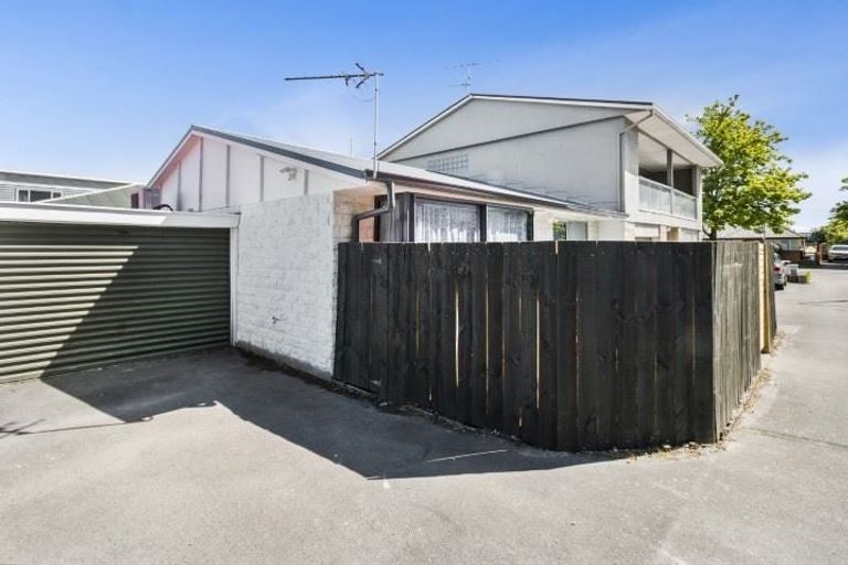 Photo of property in 2/14 Rotherham Street, Riccarton, Christchurch, 8041