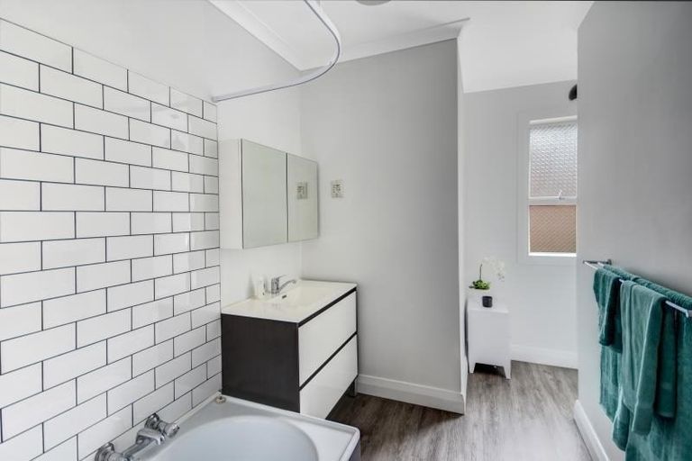 Photo of property in 32 Barr Street, Kenmure, Dunedin, 9011