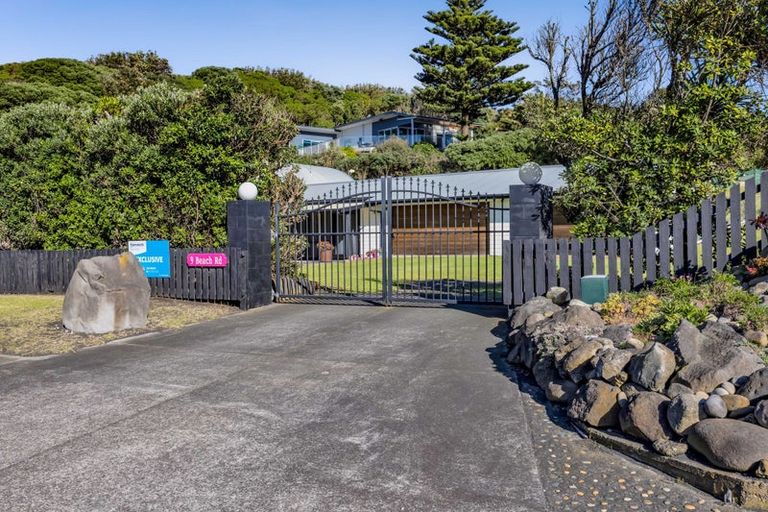 Photo of property in 9 Beach Road, Patea, 4520