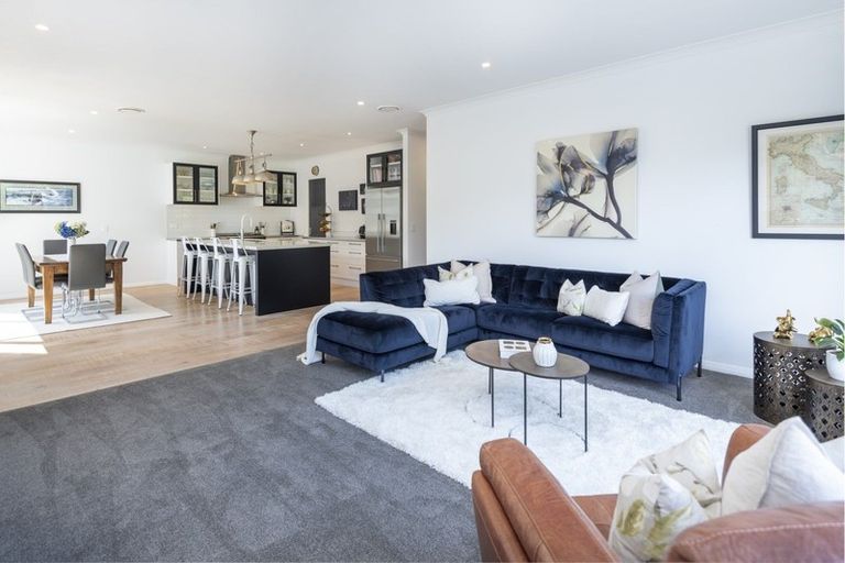 Photo of property in 63a Evelyn Road, Cockle Bay, Auckland, 2014