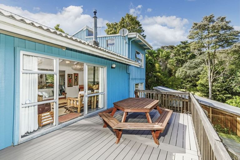 Photo of property in 36 Coroglen Avenue, Birkenhead, Auckland, 0626
