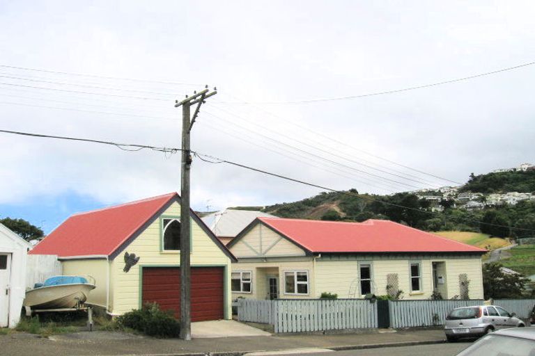 Photo of property in 5 Morton Street, Berhampore, Wellington, 6023