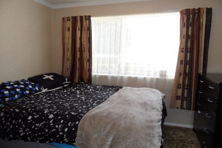 Photo of property in 70 Walker Crescent, East Gore, Gore, 9710