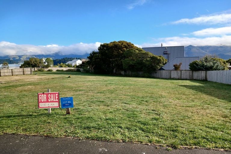 Photo of property in 18 Muriwai Drive, Diamond Harbour, 8971