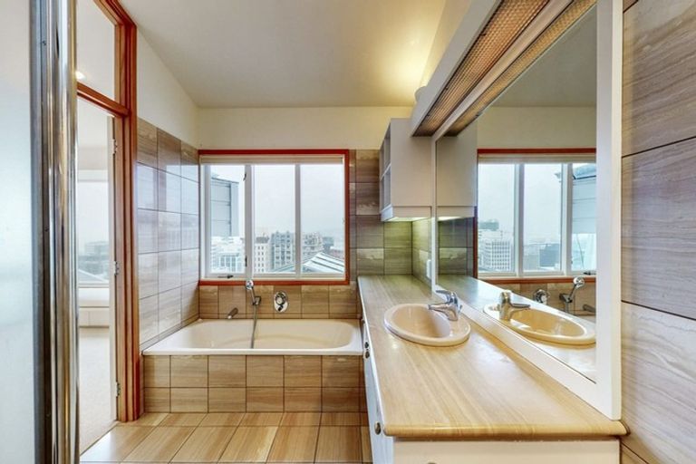 Photo of property in 13 Talavera Terrace, Kelburn, Wellington, 6012