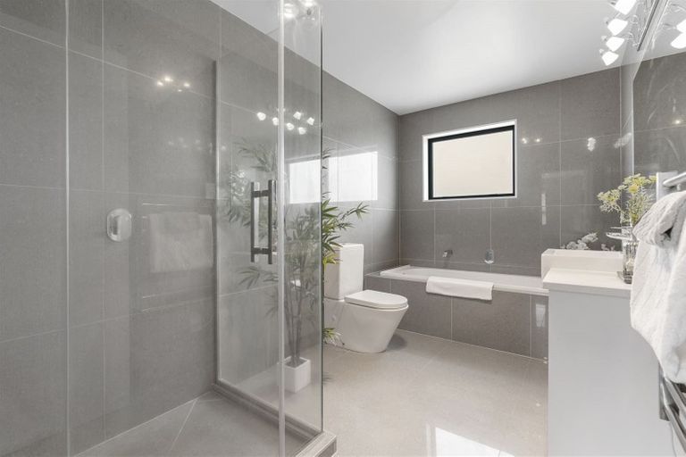 Photo of property in 11 Veneta Close, Flat Bush, Auckland, 2019