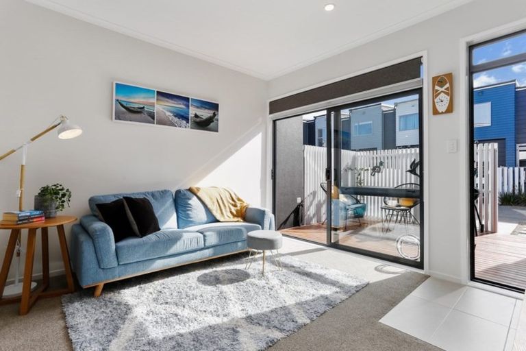 Photo of property in 14 Mollusc Road, Hobsonville, Auckland, 0616