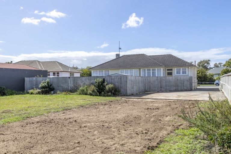 Photo of property in 31 Douglas Crescent, Fairfield, Hamilton, 3214
