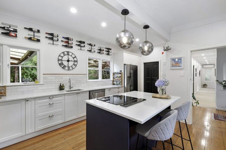 Photo of property in 124 Kamahi Street, Stokes Valley, Lower Hutt, 5019