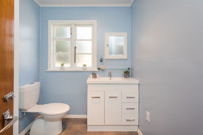 Photo of property in 13 Jenks Street, Foxton, 4814