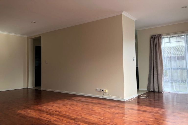 Photo of property in 16 Aviara Court, Northpark, Auckland, 2013