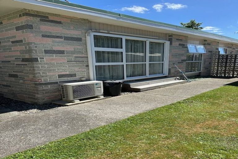 Photo of property in 2/234 Fergusson Drive, Heretaunga, Upper Hutt, 5018