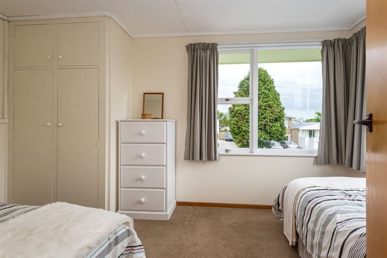 Photo of property in 20 Rosedale Place, Avonhead, Christchurch, 8042